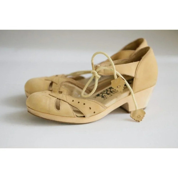 F- Troupe London Bran  NEW Light Beige Nubuck Suede Lace up Clog Sandals 6.5 - Picture 7 of 10